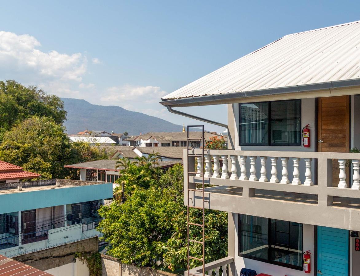 Sleep Guesthouse Chiang Mai Bagian luar foto